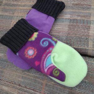 Mittens - handmade purple 💜 and paisley